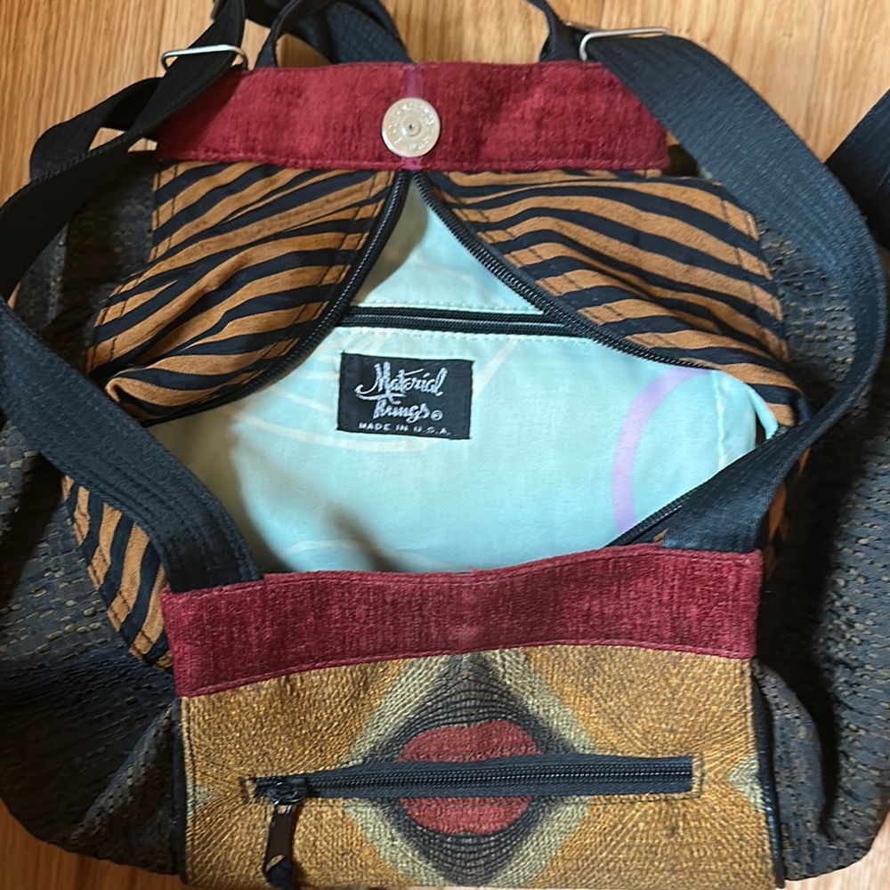 Stylish Geometric Pattern Backpack - image 4